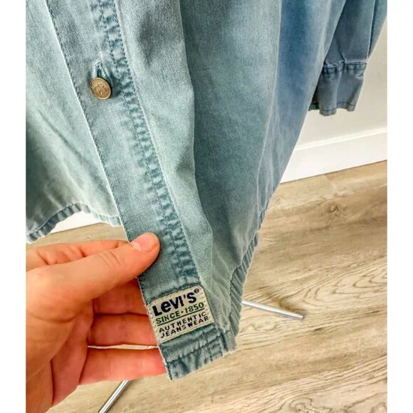 Vintage Mens Levis Button Down Shirt - Picture 8 of 13